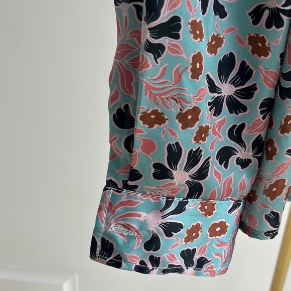 Pleaser Women's Floral Button-Down Shirt - Multicolor - Picture 4 of 6